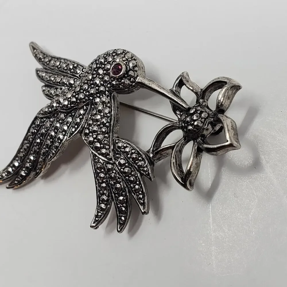 Vintage Avon Silver tone metal with black rhinestone hummingbird brooch …